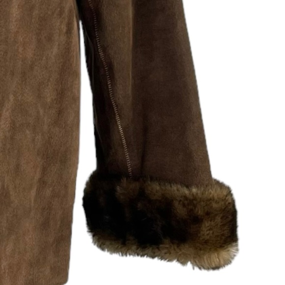 NEW YORK & CO PENNY LANE STYLE BROWN SUEDE LEATHER BUTTON DOWN FAUX FUR JACKET - Picture 11 of 14